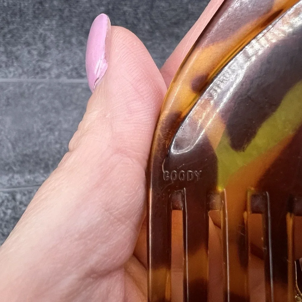 Vintage Goody Curve Hook Handle Tortishell Comb Pick 6.25